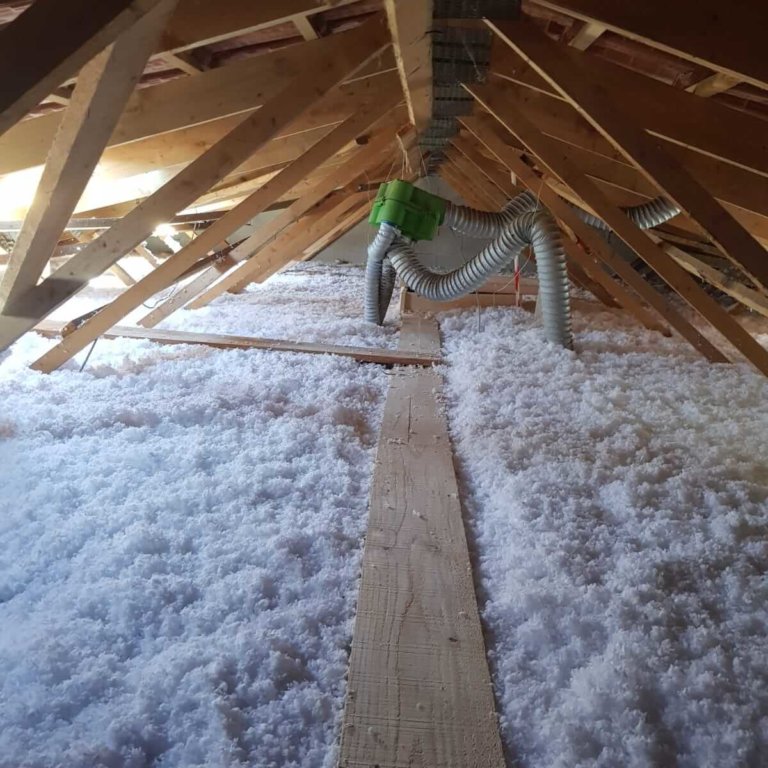 isaloation des combles par PROBAT 83 13 06 insufflation